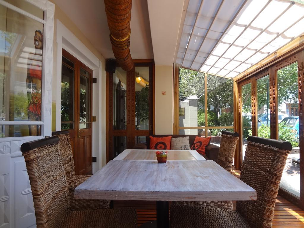 Ikhaya Lodge Fokváros Kültér fotó