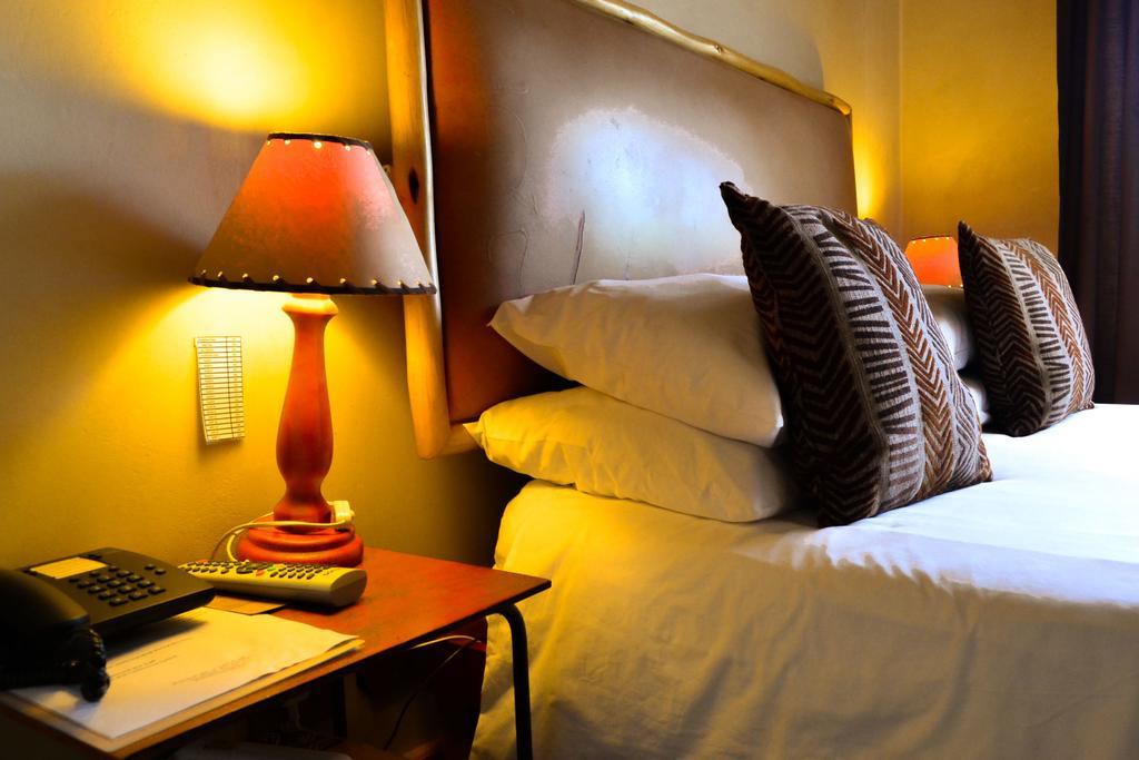 Ikhaya Lodge Fokváros Kültér fotó