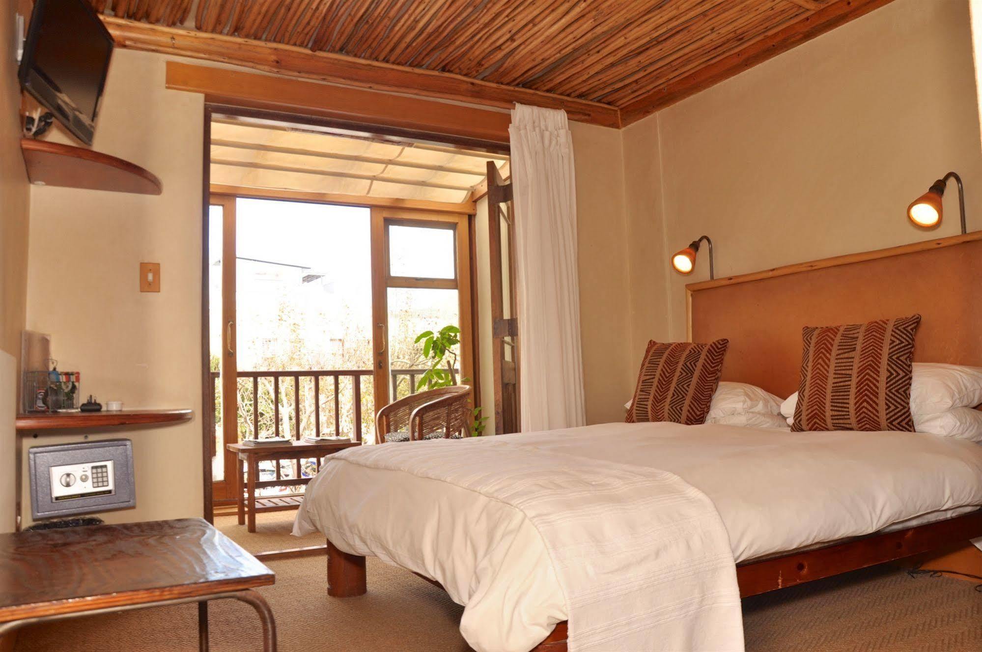 Ikhaya Lodge Fokváros Kültér fotó