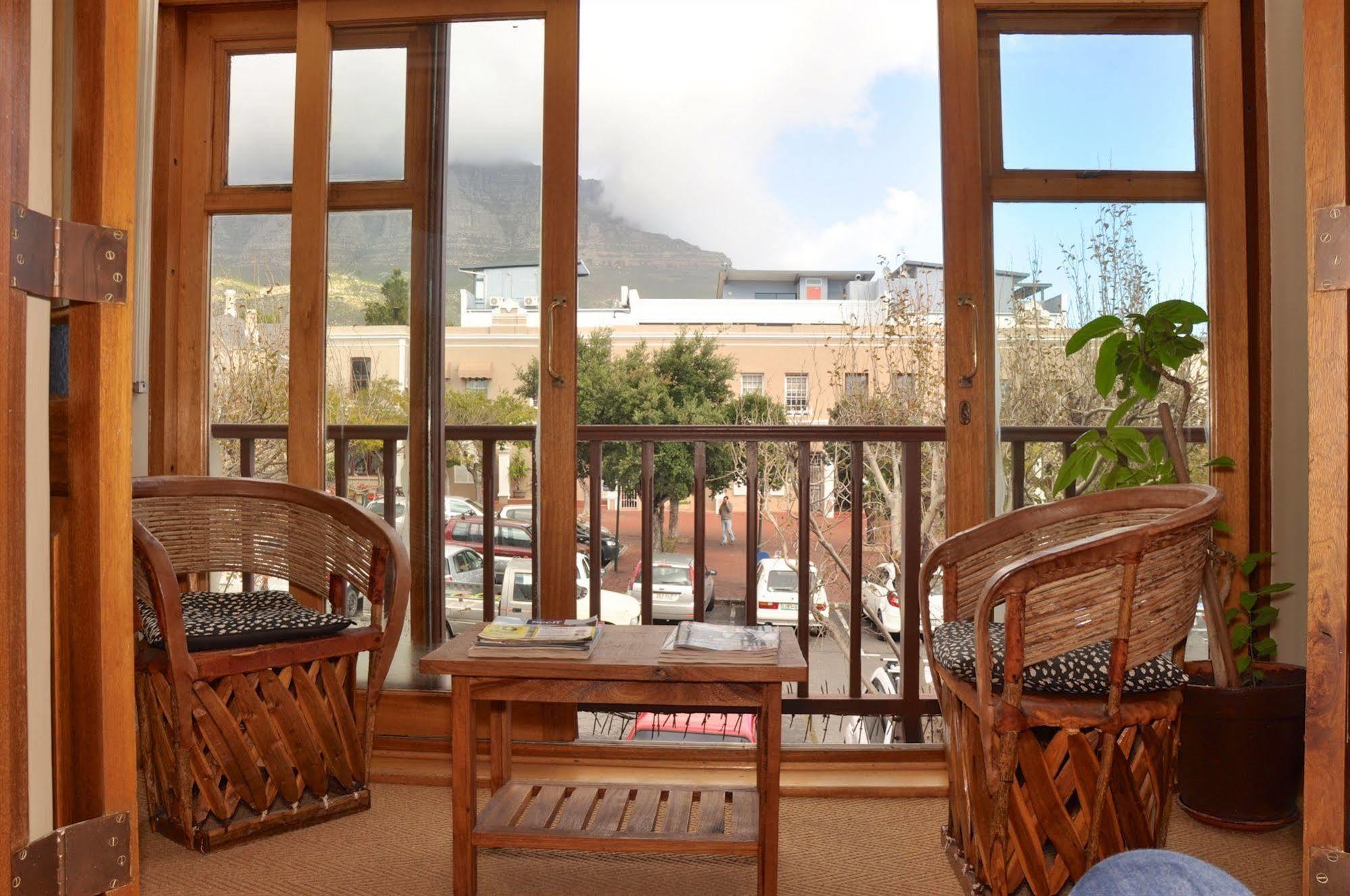 Ikhaya Lodge Fokváros Kültér fotó